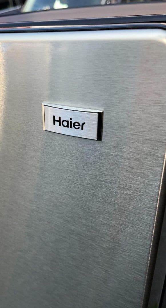 アーバンカフェハイアール冷凍冷蔵庫148L 横縞模様自動霜取り機能付19年製