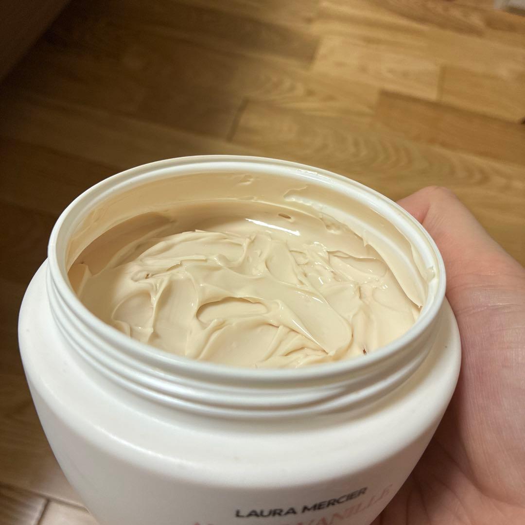 ローラメルシエ　アンバーバニラ セラムボディクリーム 限定400mL