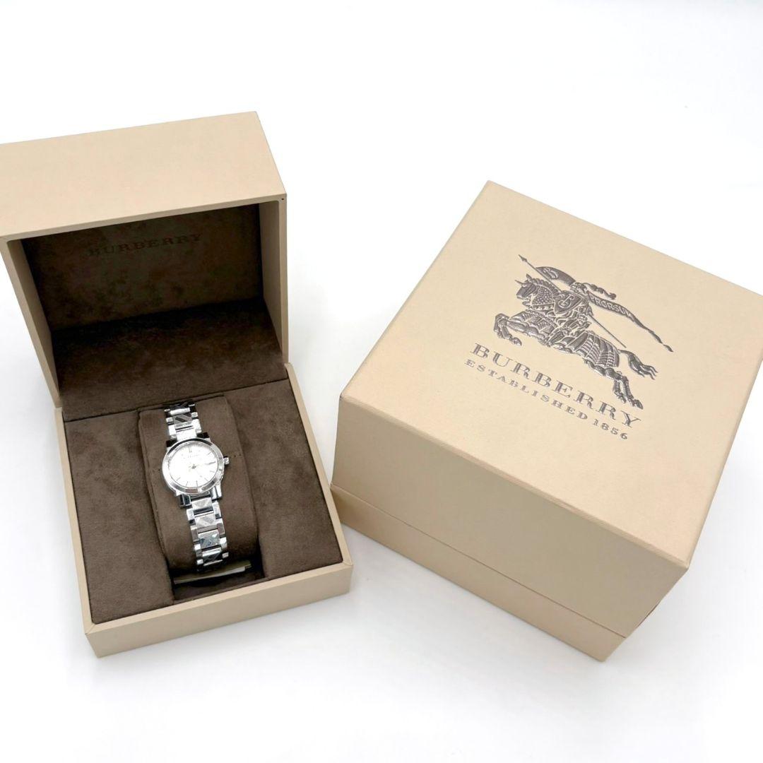 美品 バーバリー 時計　レディース　BU9233 ホワイト　ノバチェック　箱付き