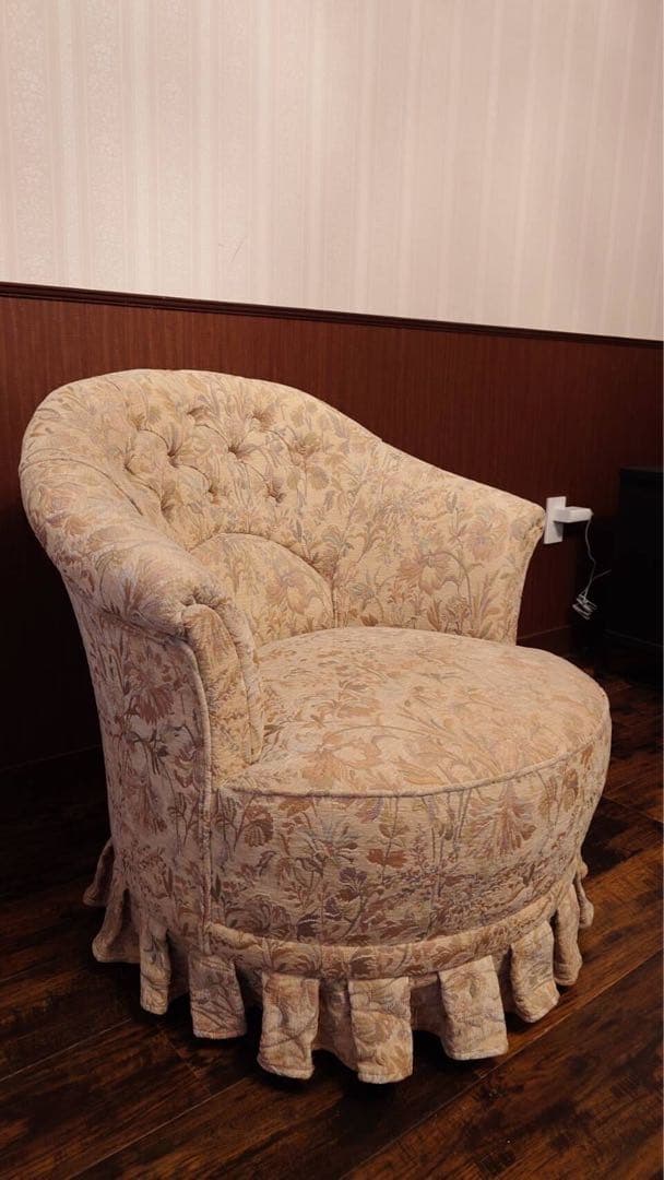 週末セール【新品・未使用】美品 横浜ダニエル ティファニーアームチェア 布張り