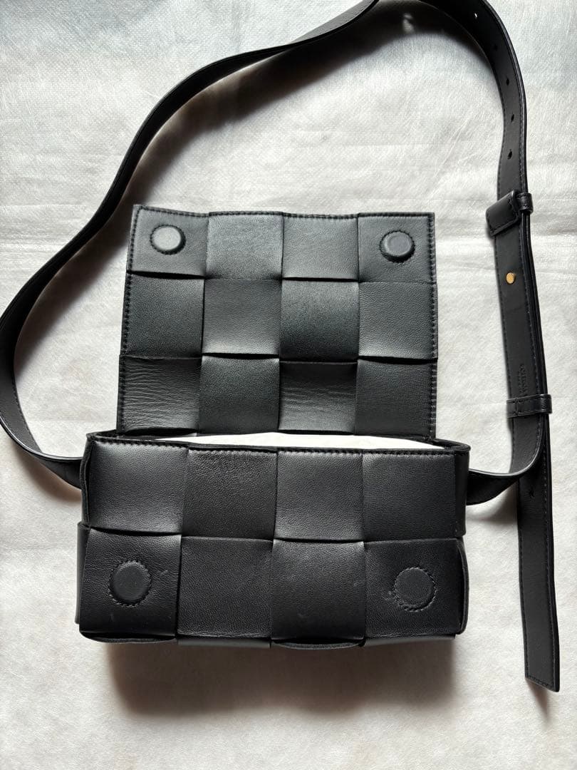 BOTTEGA VENETA ベルトバッグ