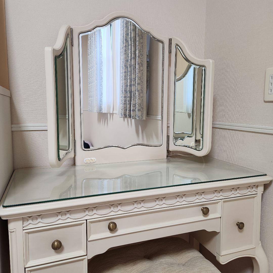 東海家具工業 フルール WH ドレッサー 【スツールは別出品中】