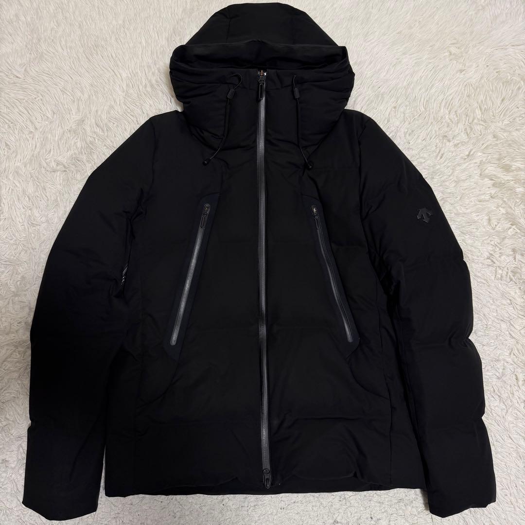 近年美品XLサイズ　デサントオルテライン　マウンテニア　ダウンジャケット　黒