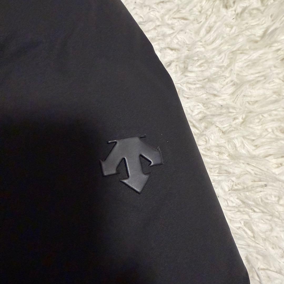 近年美品XLサイズ　デサントオルテライン　マウンテニア　ダウンジャケット　黒