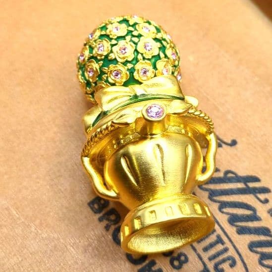 エスティローダー 限定 練り香水 コンパクト グリーンとゴールド バラの花束