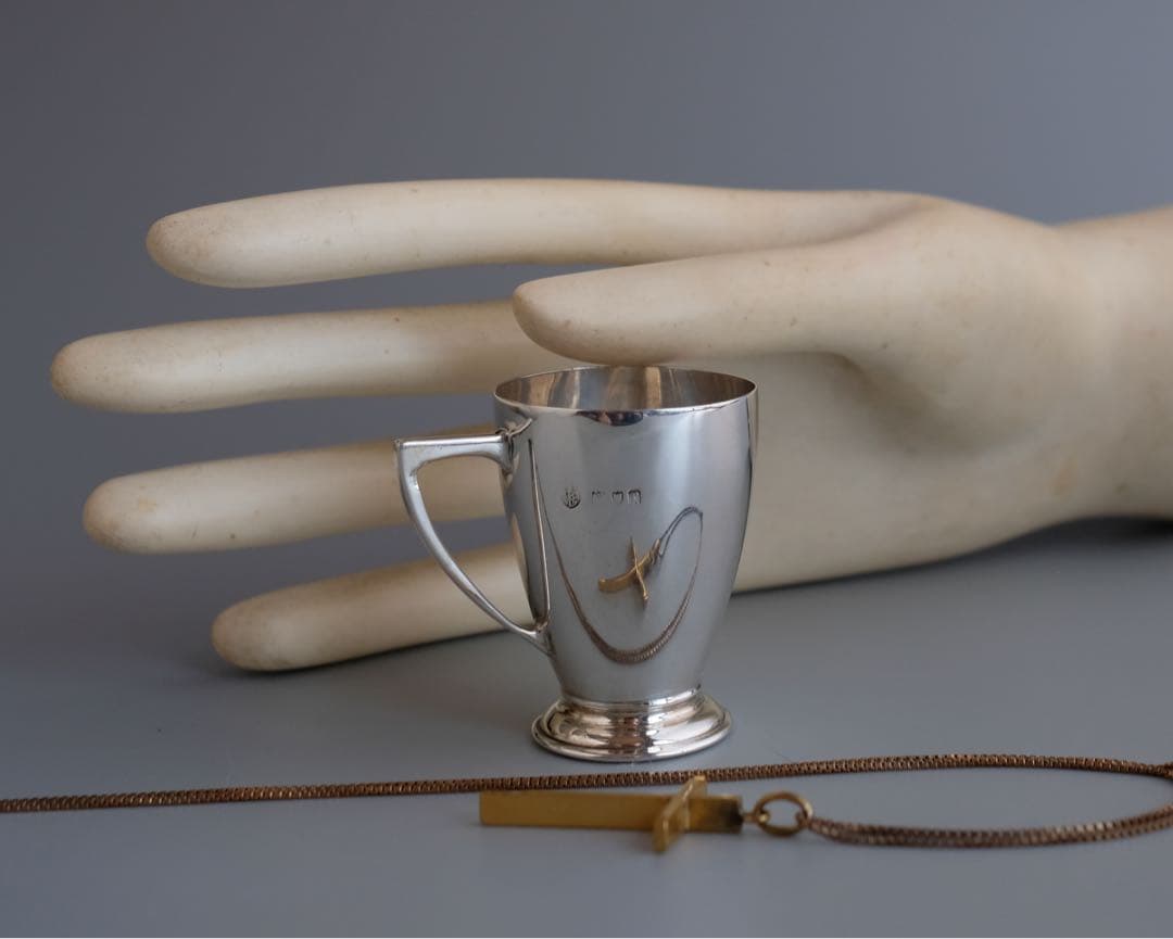 1916年　イギリス・バーミンガム　純銀製　アンティークミニトロフィーカップ