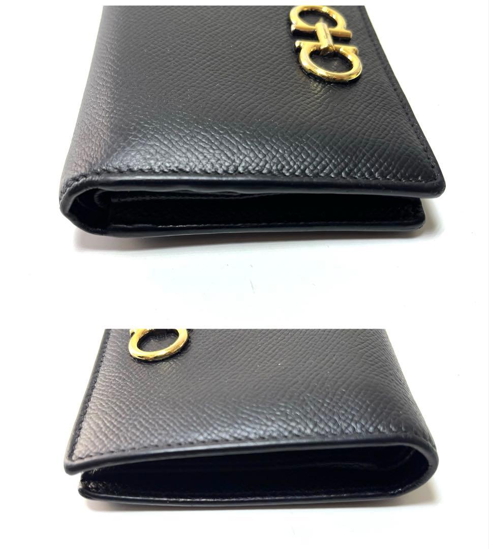 フェラガモの正規品　ケース　カードケース　財布　ウォレット　ゴールド金具