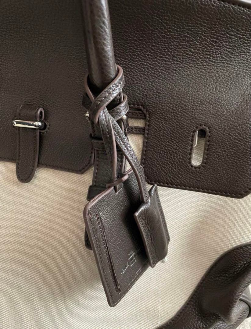 現行89100円 ペッレモルビダ PELLE MOLBIDA メイデンボヤージュ