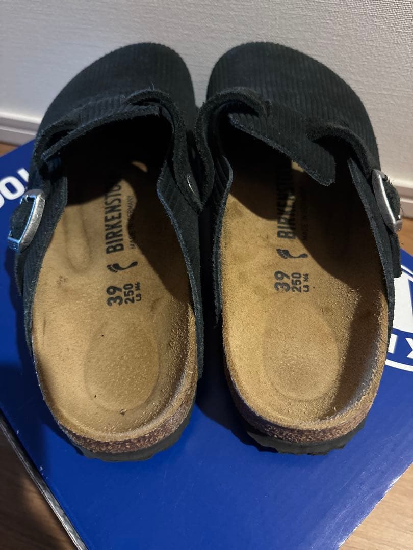 BIRKENSTOCK ブラック コーデュロイ サボサンダル