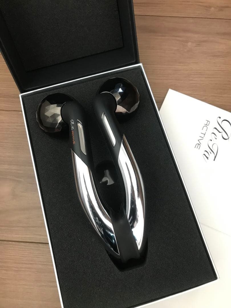 再々値下げ　新品未使用　リファ　美顔ローラー　ボディ兼