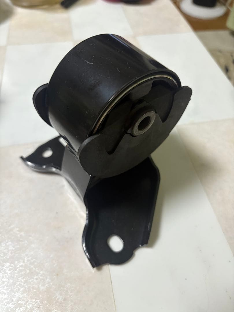 ダイハツ コペン L880K エンジンマウント 純正品番12305-97213