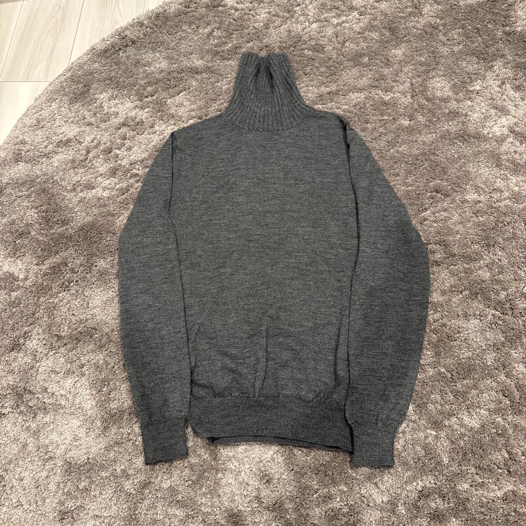 クルチアーニ　グレー　タートルネック　ニット　48サイズ　ウール