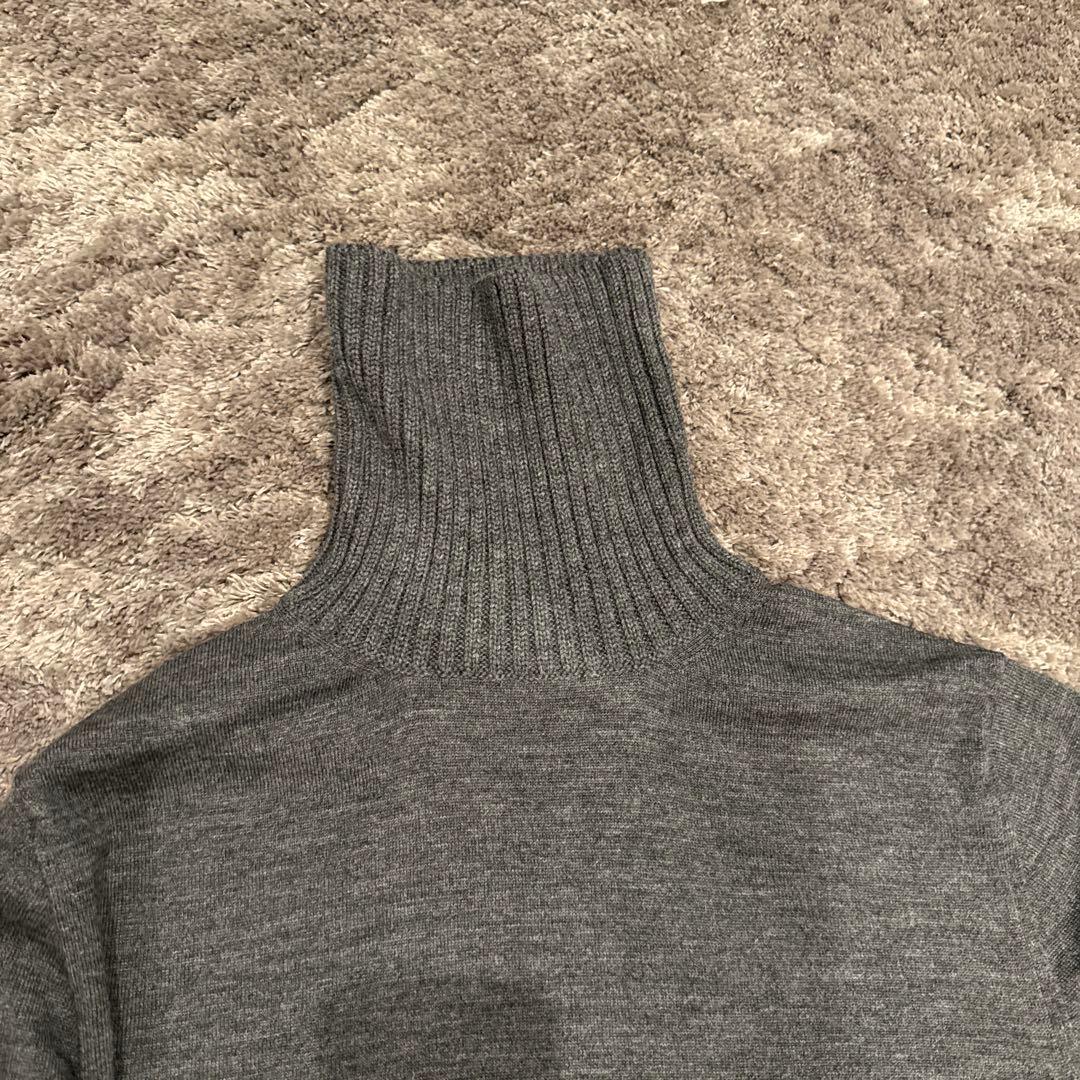 クルチアーニ　グレー　タートルネック　ニット　48サイズ　ウール