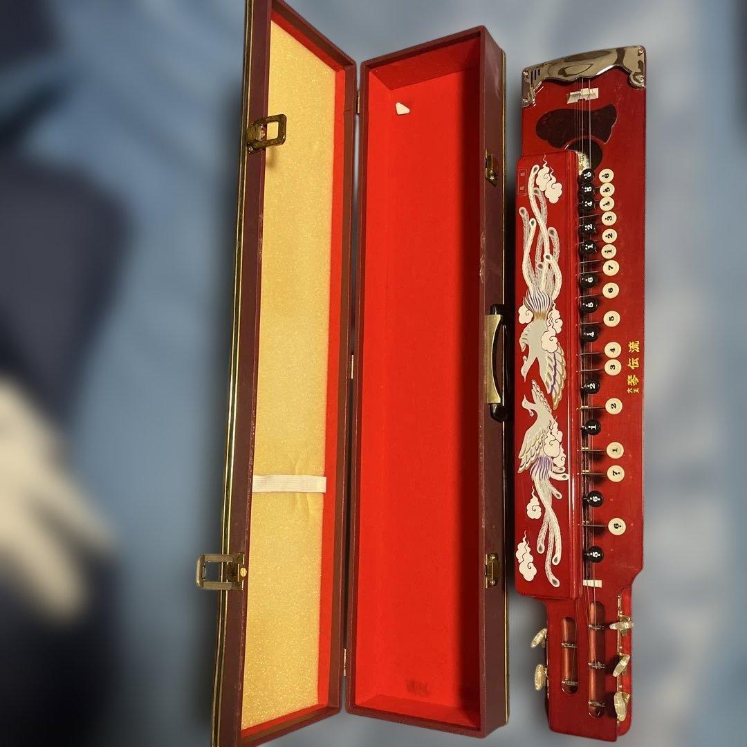 大正琴 赤 鳳凰彫刻 琴伝流 ケース付き