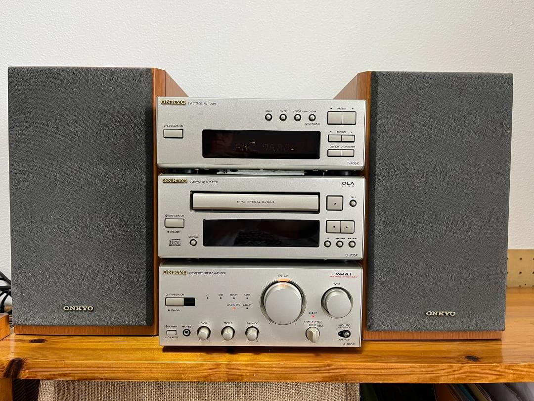 ラジオ・コンポ ONKYO INTEC205