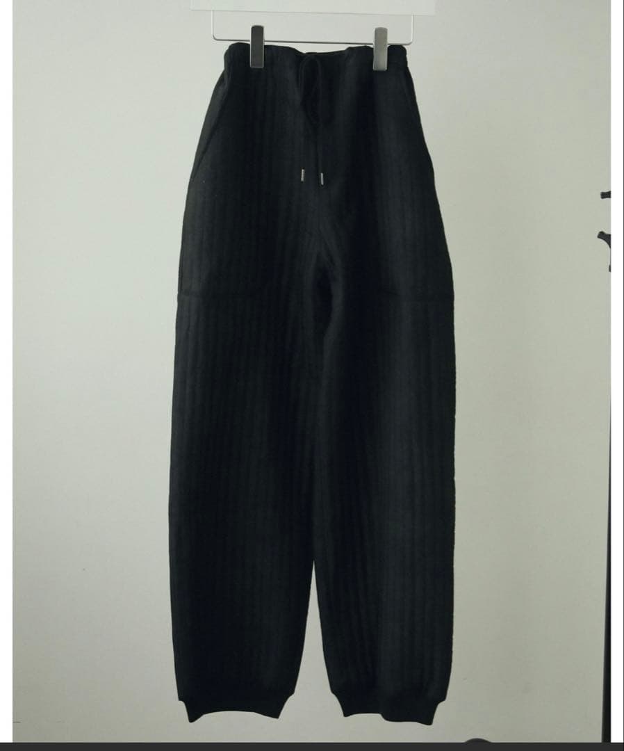 anuke Quilting Line Pants ブラック　新品