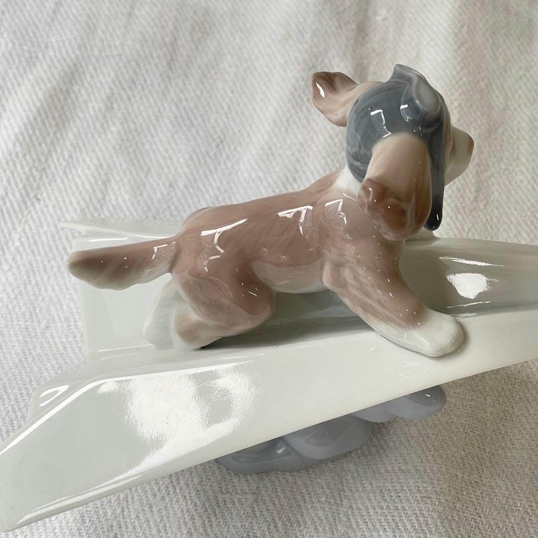 LIADRO リアドロ 犬と紙飛行機 可愛いパイロット Lladró 犬の置物