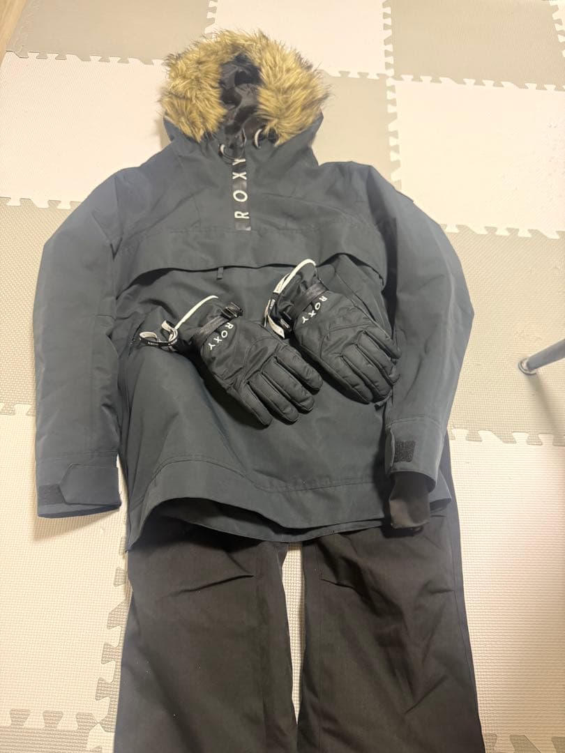 n*2様 ROXY スノーボードウェア ゴーグル 手袋付き