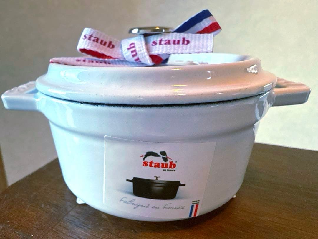 ストウブSTAUB完売ホワイトココットラウンド１０ｃｍ新品未使用 生涯保証＆箱付