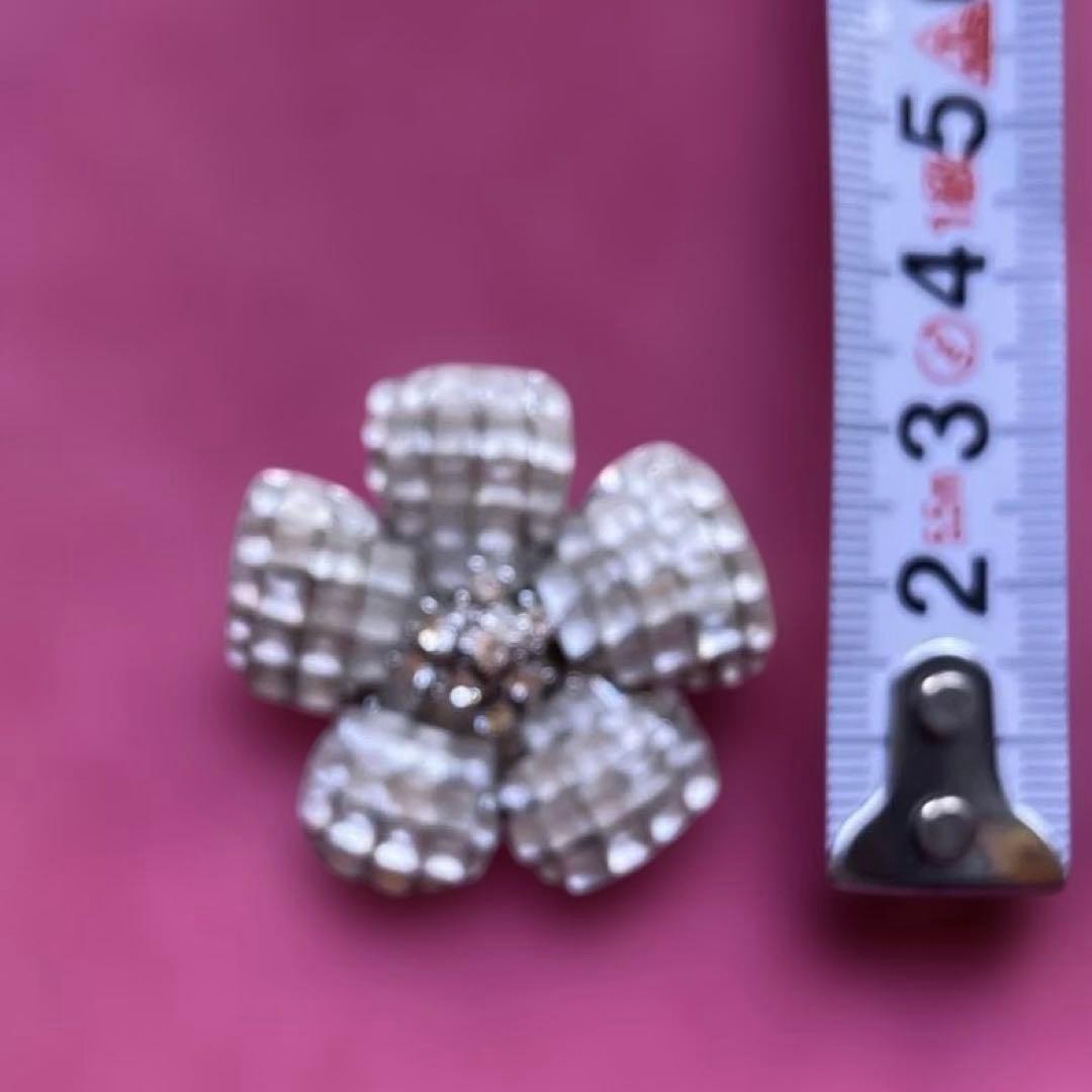 フォクシー　ブローチ　フラワーブローチ　花　白