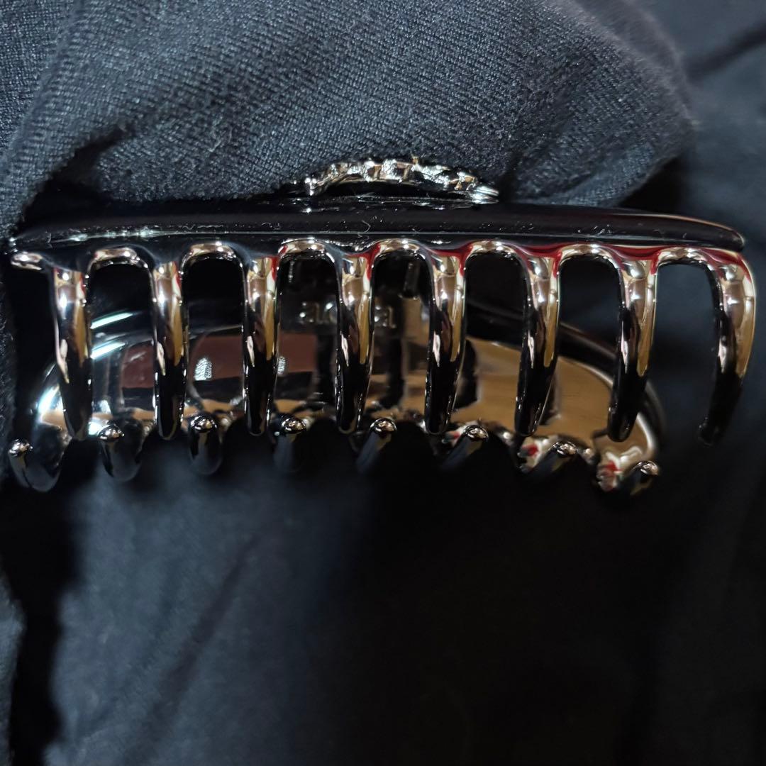 acca ヘアクリップ　フラワーモチーフ