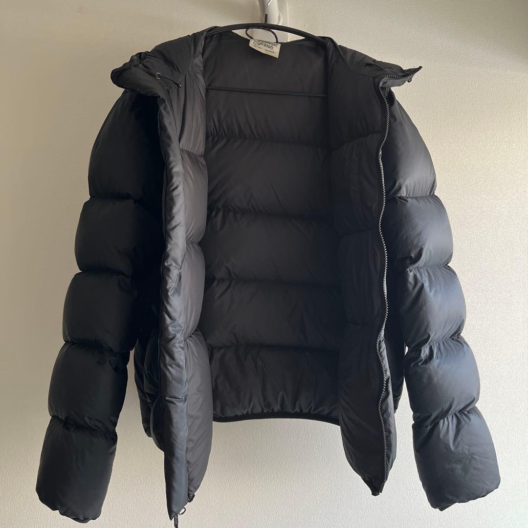 FEATHERED FRIENDS ダウンジャケット