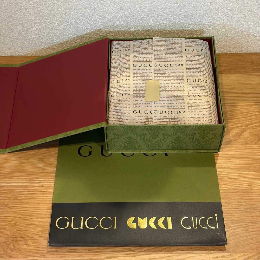 【超美品】GUCCI ヘアバンド　未使用に近い