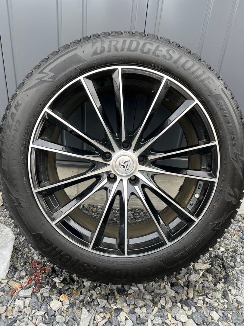 値下げ！ブリヂストンスタッドレス　タイヤホイール4本セット【235/55R20】