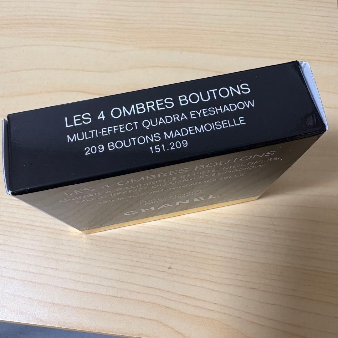 新品未使用　CHANEL レ キャトル オンブルブトン209 ホリデーチャーム付