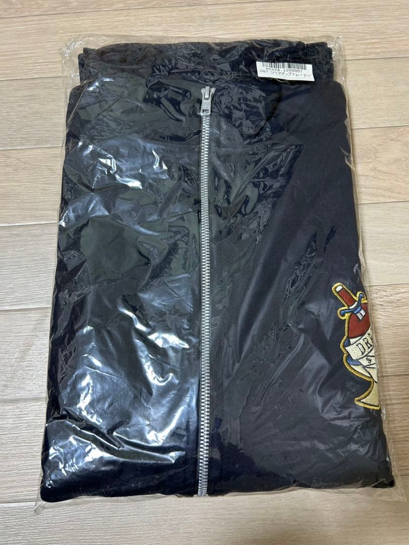 あらき D&T ジップアップトレーナー