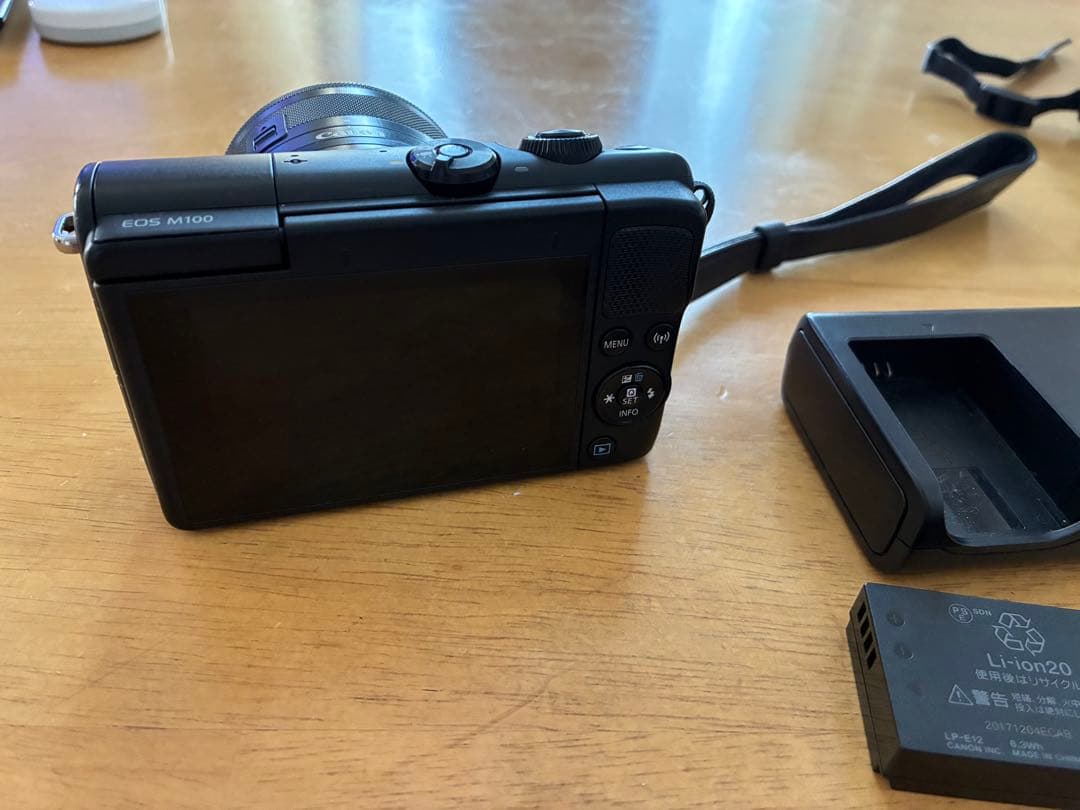 Canon EOSm100 ジャンク品