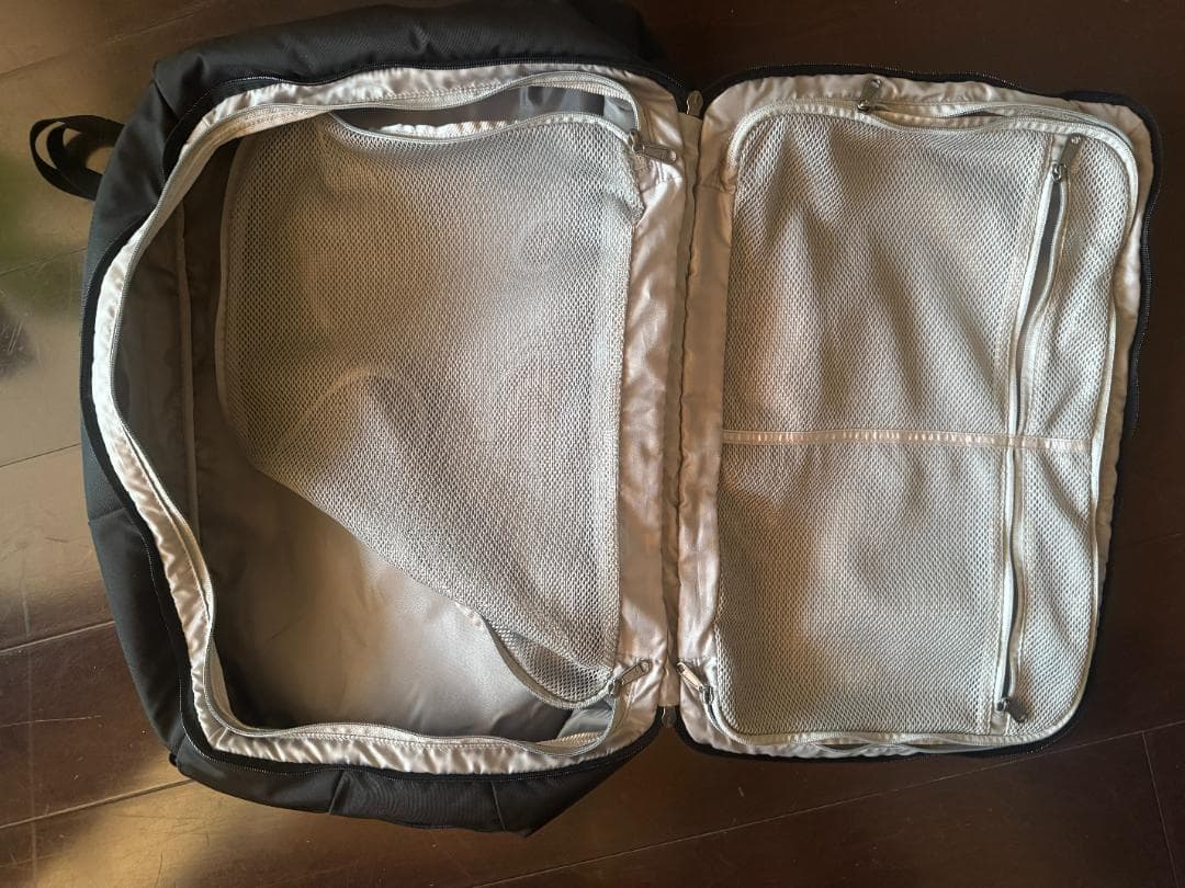 patagoniaパタゴニアMLC Tres Grande 45L 黒ブラック