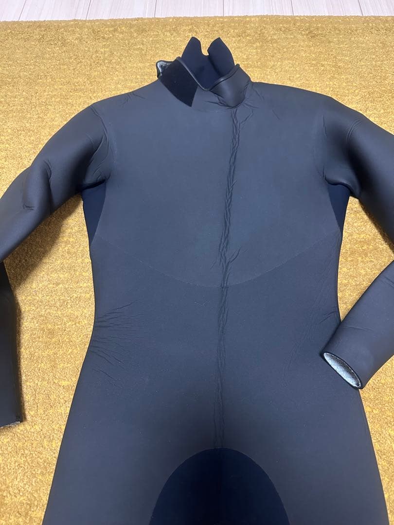 サーフィン　フルスーツ ウェットスーツ
