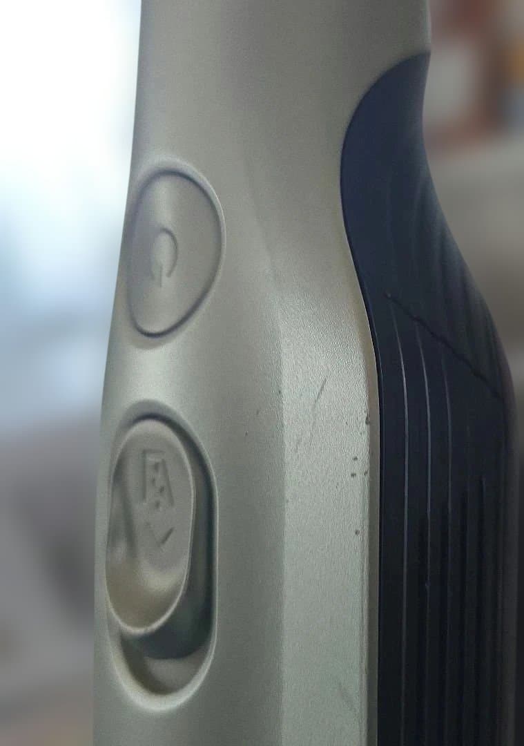 Shark EVOPOWER W25 充電式ハンディクリーナー