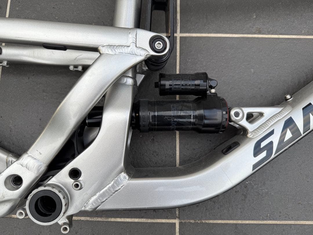 Santa Cruz Bronson V3 AL 2019 M シルバー送料込み