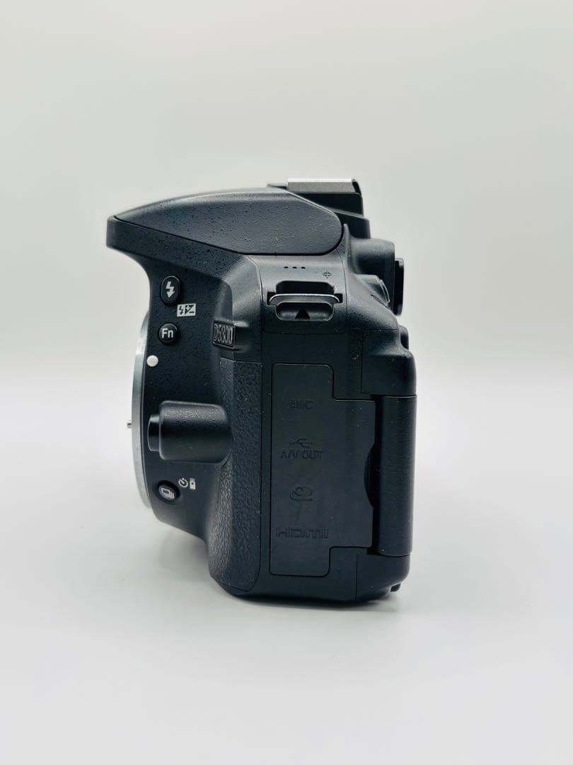 Nikon D5300 ボディ デジタル一眼レフカメラ SC:12450