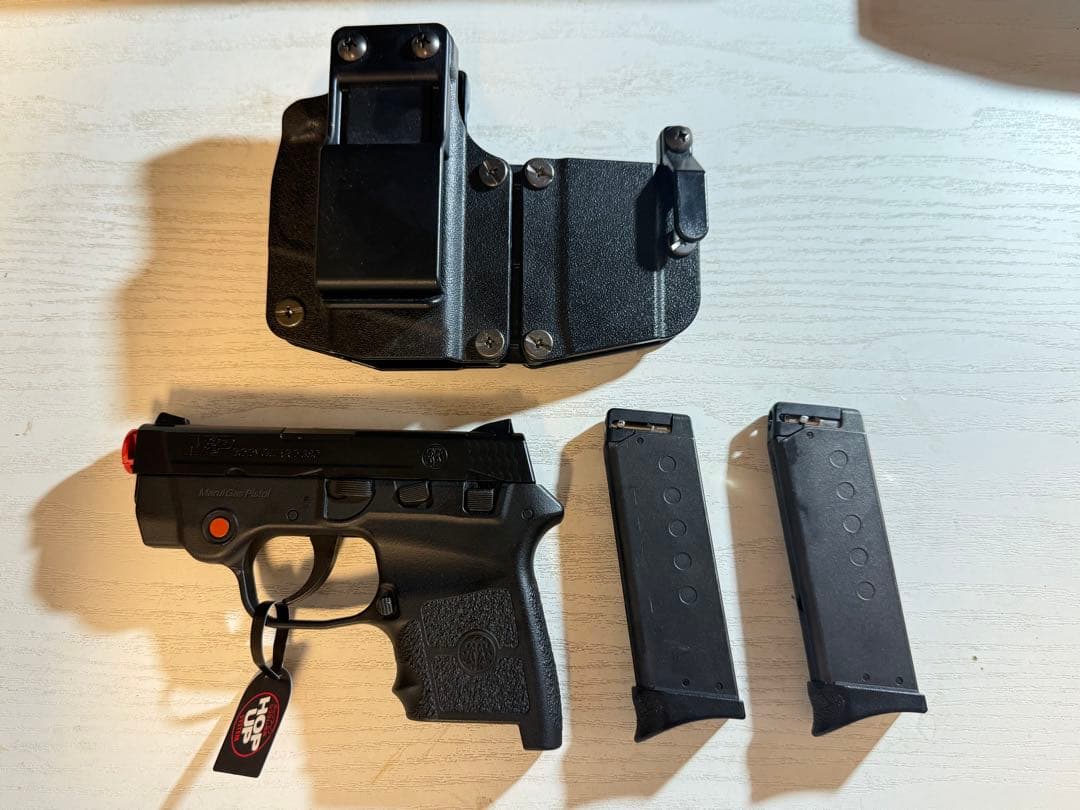 東京マルイ BODYGUARD 380 マガジン2個 ホルスター付