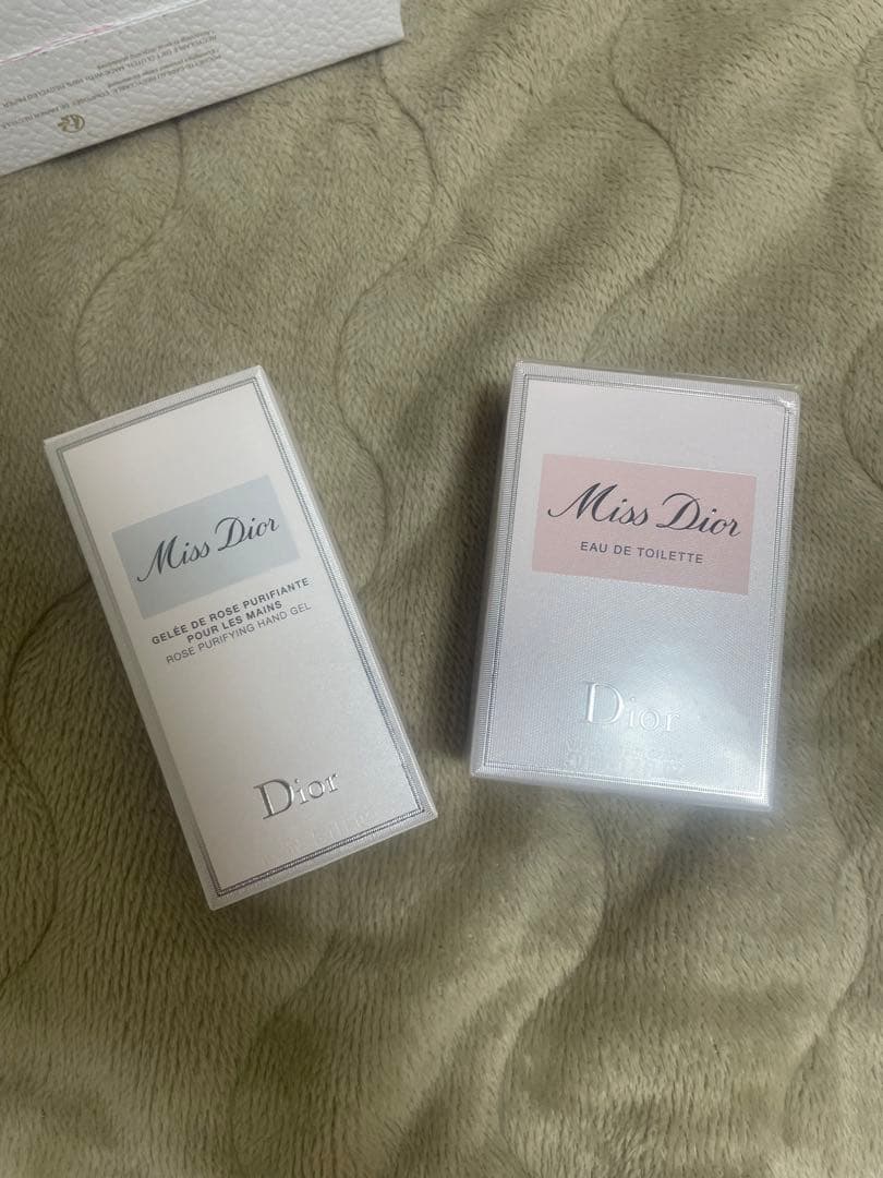 クリスチャンディオール　香水、ハンドジェルセット　プレゼント　ギフト