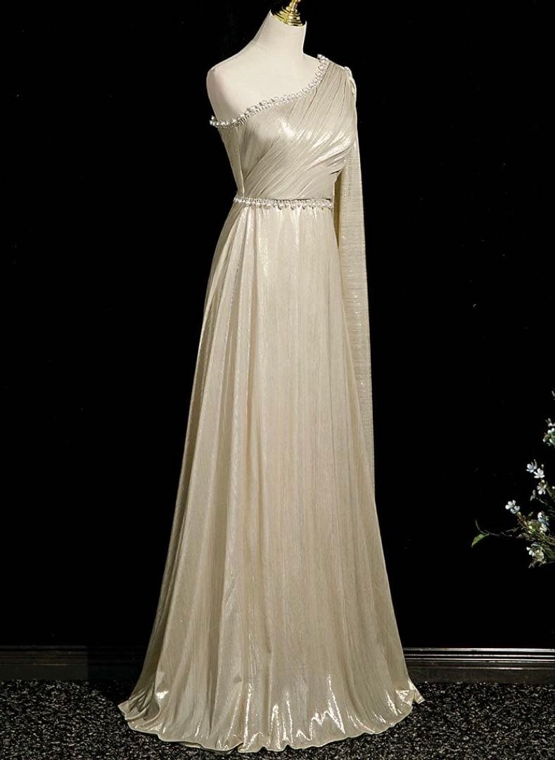 光沢感ある生地にパールが美しい ワンショル イブニングドレス