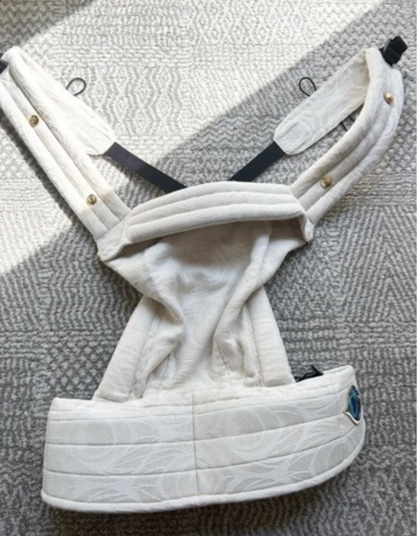 アーティポッペ　artipoppe 抱っこ紐　新品インサート付