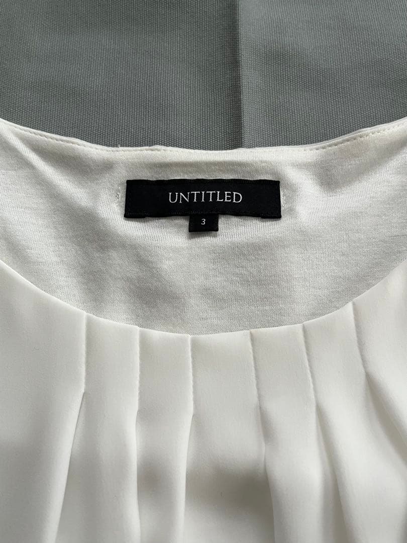 【UNTITLED】 ウエストイン見え パウダリータックブラウス サイズ３