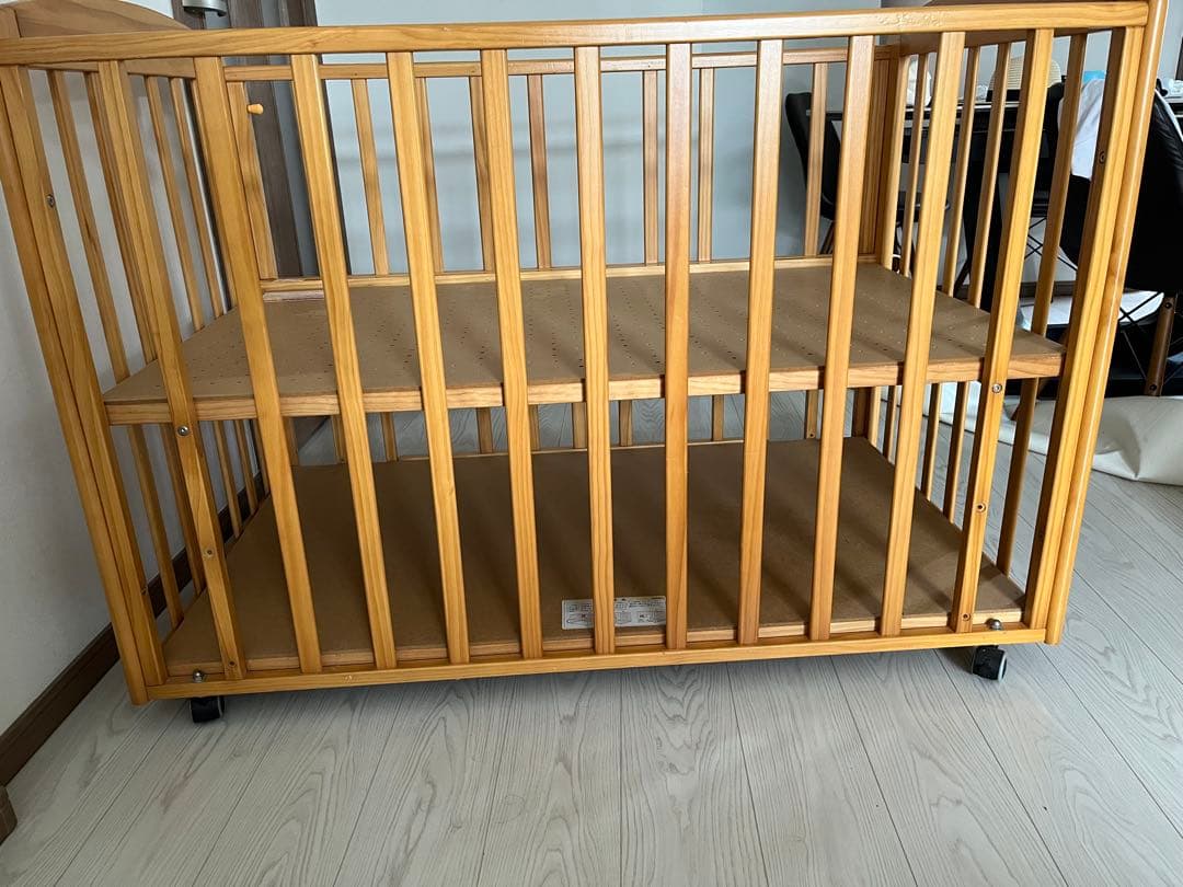 KATOJI木製ベビーベッド２段高さ調節可能！収納付き