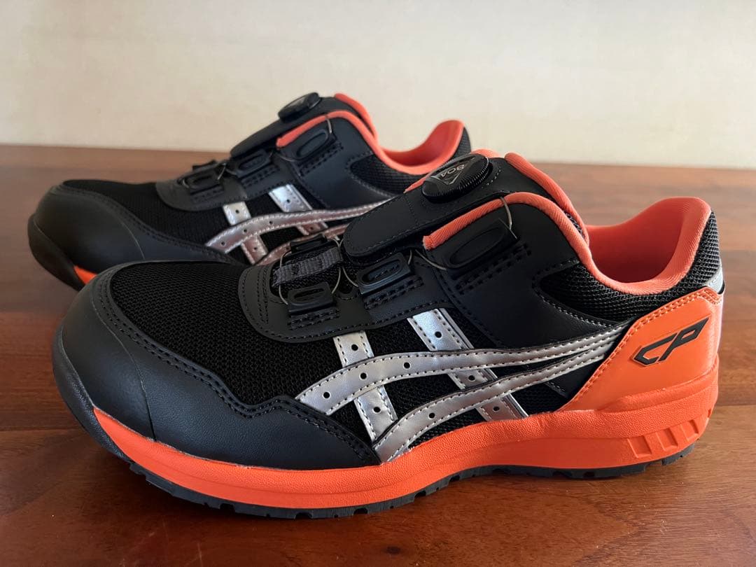 新品　ASICS　ウィンジョブCP209　 BOAファントムシルバー25.5cm