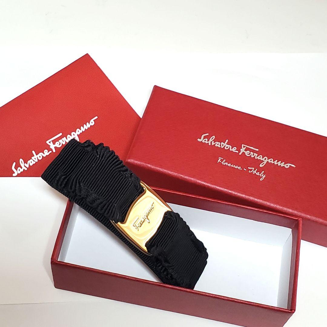 【希少☆美品】フリル フェラガモ バレッタ ヴァラ ブラック×ゴールドh015