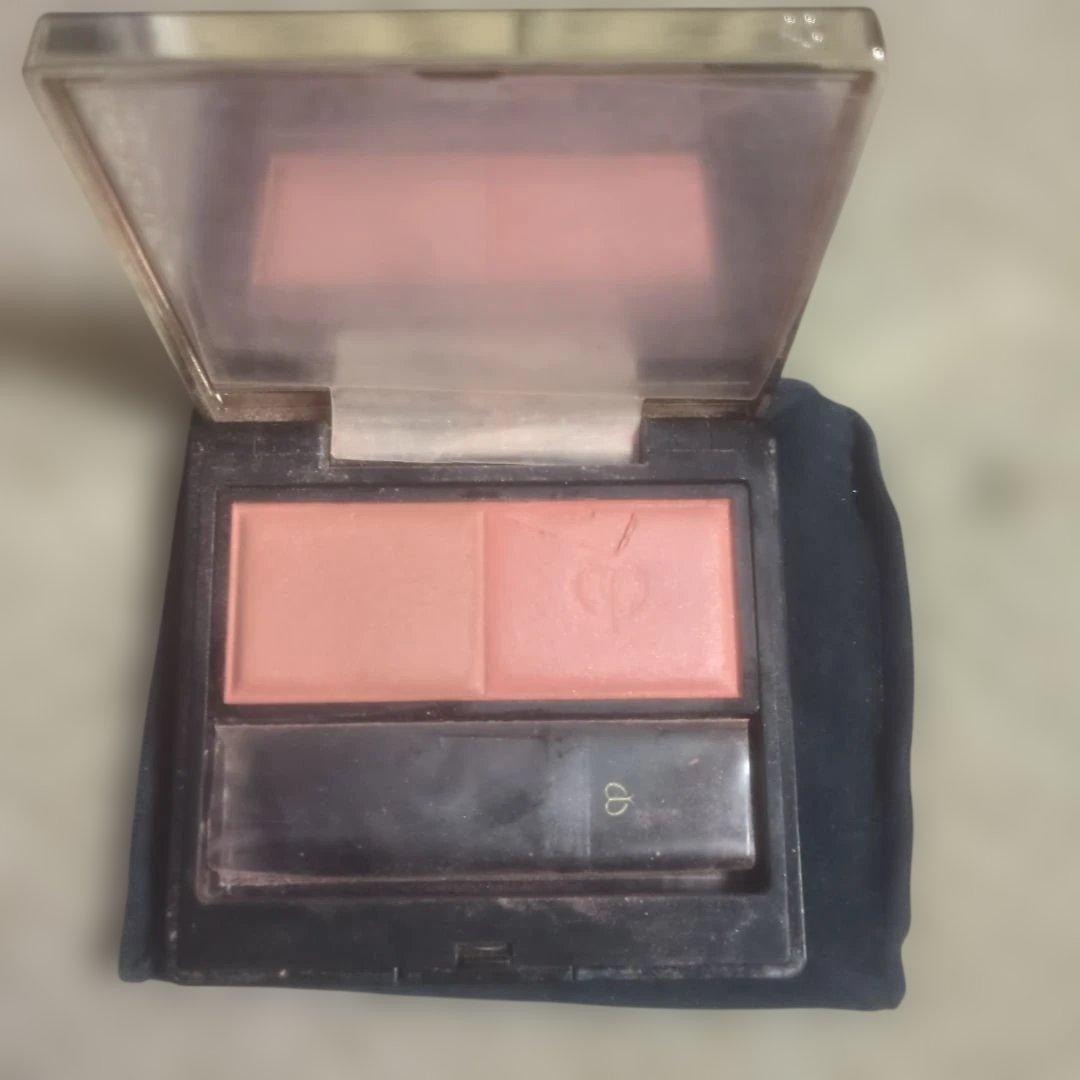 クレドポーボーテ　ベースメーク+ハイライト+アイシャドウ+リップ類+ブラシ類㉑点