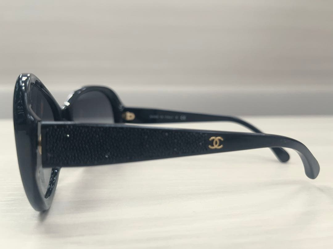 CHANEL サングラス　スタイリスト辻直子さん