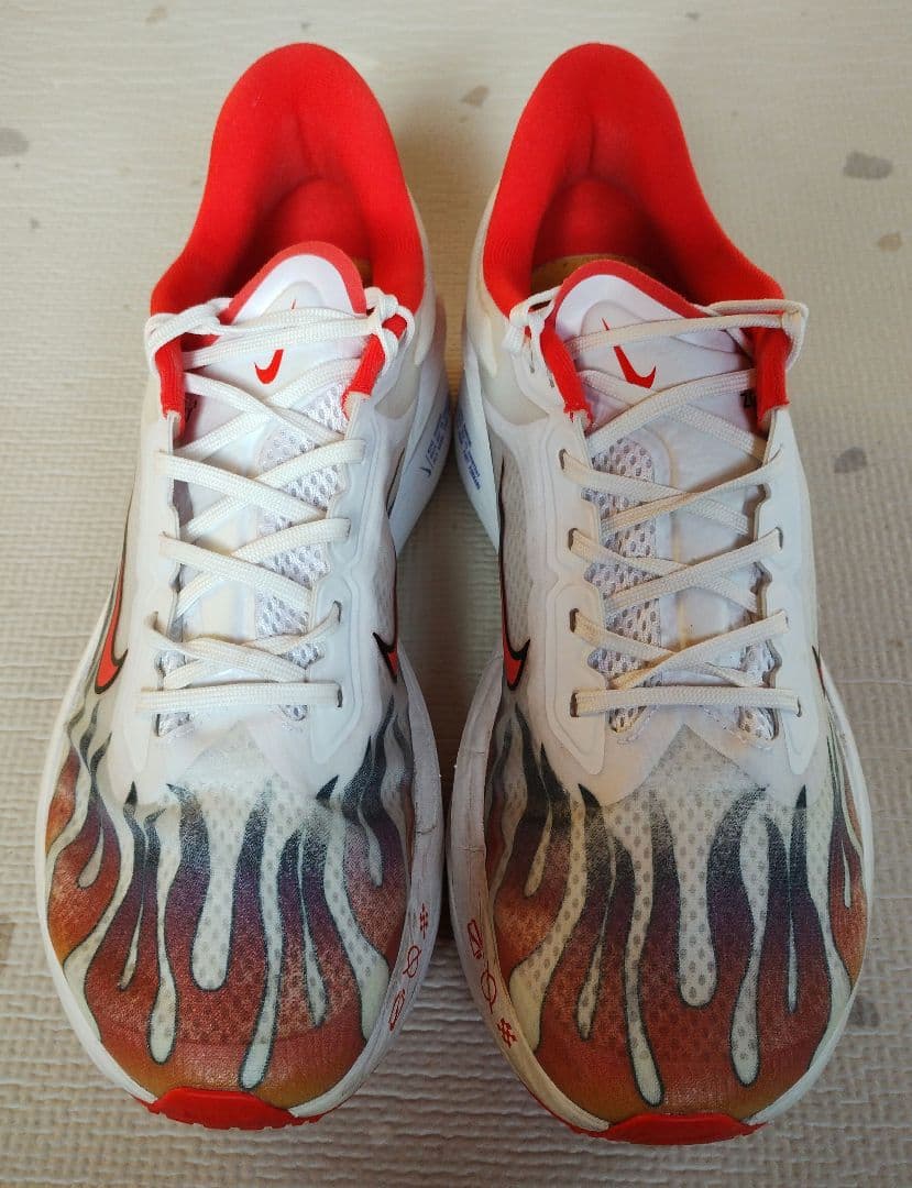 駅伝ナイキズームフライ６　ロードレーシングシューズ　ランニングシューズ27cm