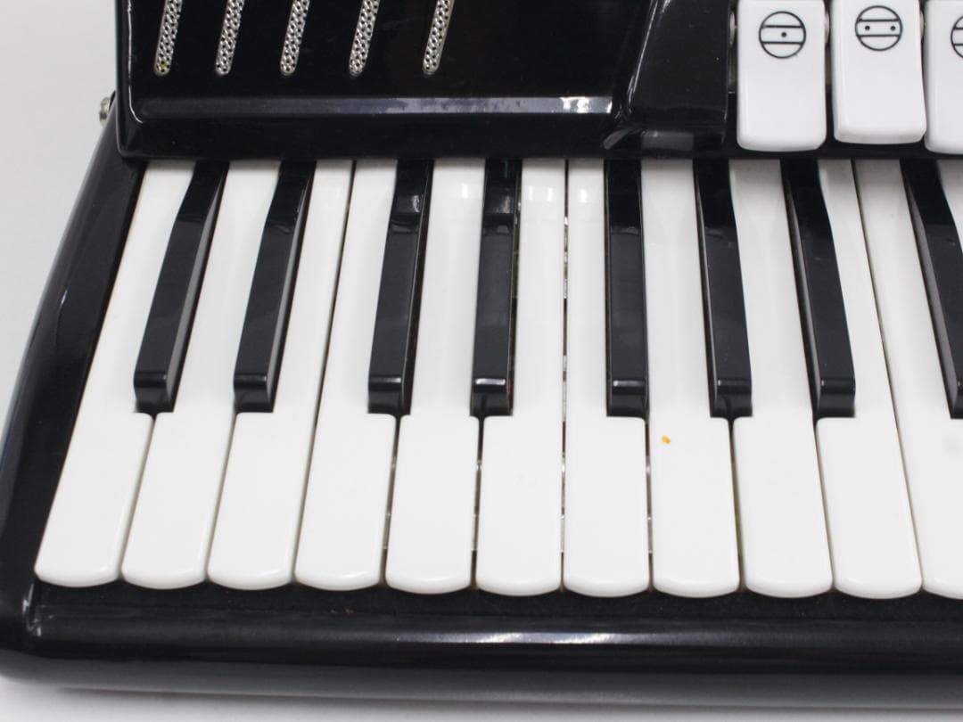 ▲YAMAHA/ヤマハ アコーディオン 34鍵盤 8905 ケース付き