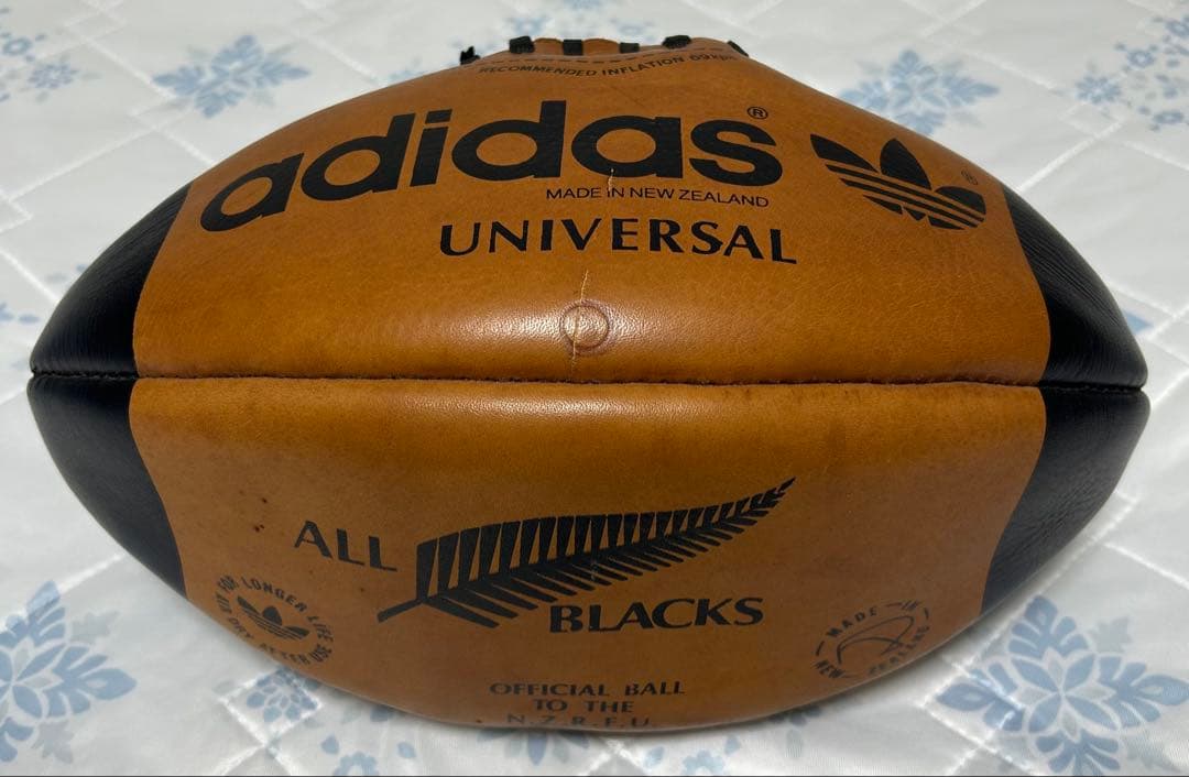 【未使用品】adidas オールブラックス　ラグビーボール　５号球　レア