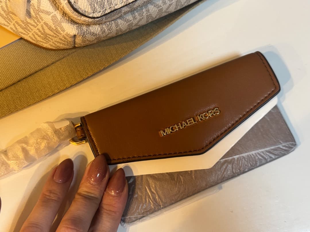 MICHAEL KORS ボディバッグ・ウエストポーチ